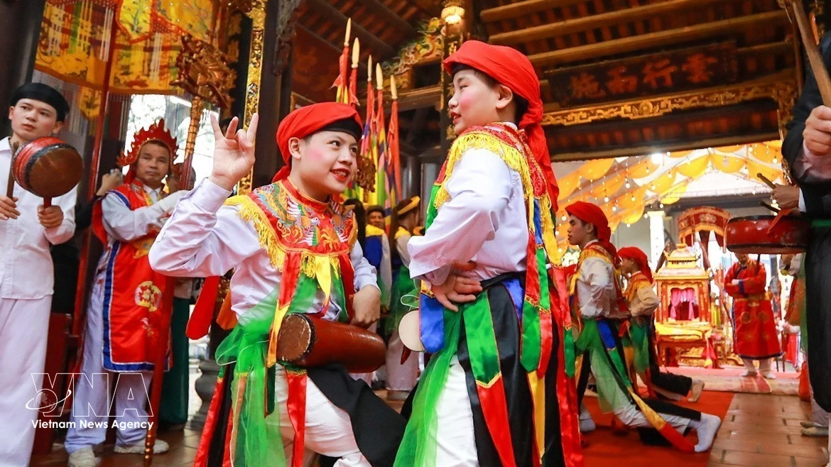 Festival features ancient cross-dressing dance