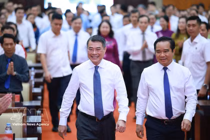 PM urges Ho Chi Minh City to strengthen role as economic engine