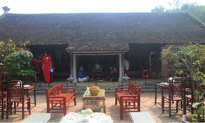 The wooden house of Luong Trong Due was built over 200 years ago. (Photo: VNA) dong-son-3.png