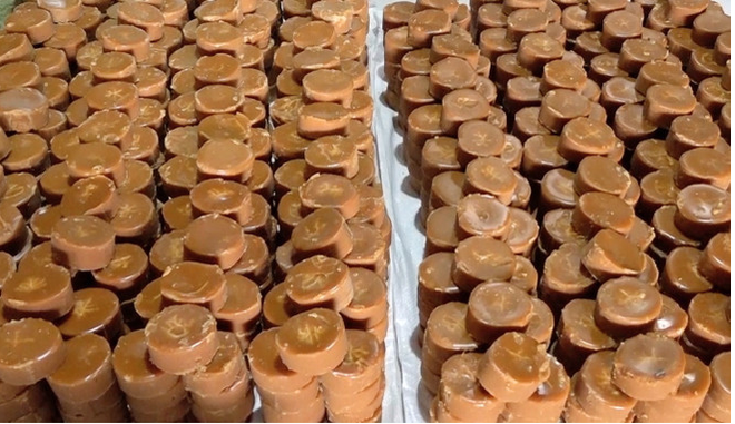 Palm sugar is a specialty of the Bay Nui region of An Giang. (Photo: VNA) an-giang2.png