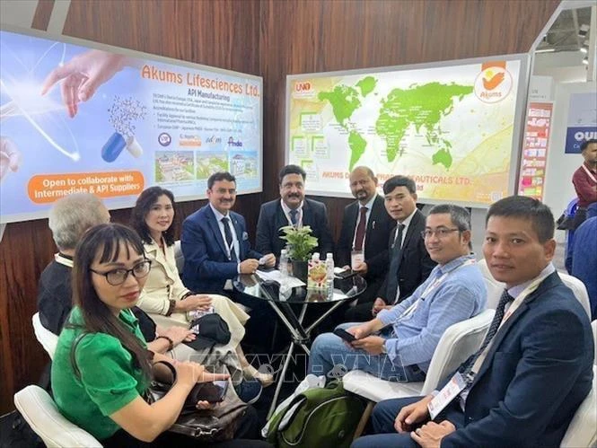 Vietnam firms join international pharmacy-health expo in India