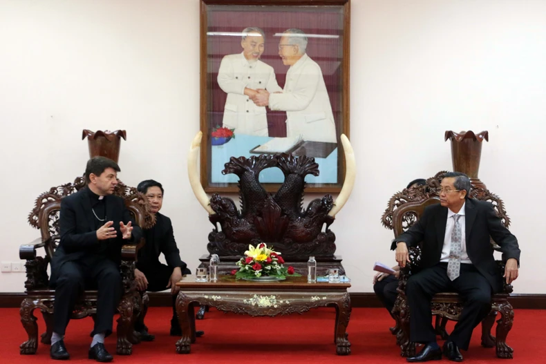 Vatican special envoy Archbishop Marek Zalewski meets An Giang leaders