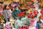 Romantic atmosphere of Valentine’s Day in Hanoi