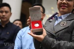 Silver coins celebrating DPRK-USA summit much sought after