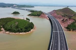 Expressway opens up new development space for Red River Delta