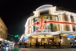 Christmas atmosphere overwhelms localities nationwide 