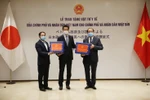 Vietnam presents medical supplies to Japan, Russia