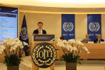 Ambassador Mai Phan Dung speaking at 112th International Labour Conference (Photo: VNA)