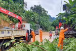 Efforts are underway to restore power supply to Typhoon Yagi impacted regions. (Photo: VNA)