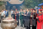 President pays tribute to nation founders 