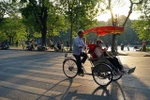 Cyclo touring attracts foreign tourists