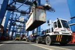 Laos posts record trade surplus of 1 billion USD in 2021