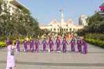 Over 3,000 go on parade in “ao dai” in HCM City 