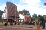 Gia Lai ethnic minority weave “clothes” for gongs