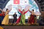 A performance at the cultural and art exchange between Da Lat city and Chuncheon city of RoK’s Gangwon province in December last year (Photo: VNA)