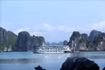 Quang Ninh strives to recover tourism, service sectors