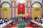 President meets prestigious locals in Bac Kan
