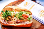 Foreigners in love with Vietnamese cuisine