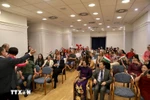 Painting contest on Vietnam draws international students