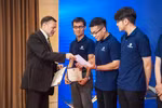 Individuals receive scholarships at the award ceremony. (Photo: VietnamPlus)