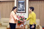 VNA General Director Vu Viet Trang (R) and PRD Director General Sudruetai Lertkasem (Photo: VNA)