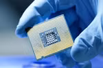 By 2045, Vietnam eyes to become an important link in the global semiconductor industry value chain. (Photo: VNA)