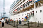 Luxury cruise ship brings 3,000 tourists to central localities