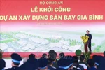 PM Pham Minh Chinh addresses the groundbreaking ceremony for Gia Binh Airport in Bac Ninh province on December 10. (Photo: VNA)