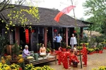 Neu pole sends off evil spirits, welcomes blessings 