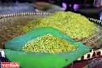 Young sticky rice flakes – delicacy of Hanoi’s autumn