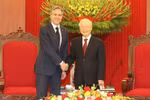 Party chief receives US Secretary of State