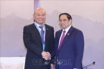 PM meets leaders of Chinese conglomerates