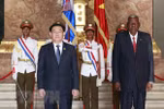 Vietnam - Cuba relations far beyond all diplomatic, political levels: official