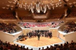 A performance at Berliner Philharmonie (Photo: VNA)