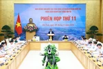 Prime Minister Pham Minh Chinh speaks at the meeting. (Photo: VNA)