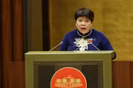 Chairwoman of the NA Committee for Social Affairs Nguyen Thuy Anh presents a report at the working session. (Photo: VNA)
