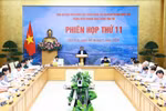 Prime Minister Pham Minh Chinh speaks at the meeting. (Photo: VNA)