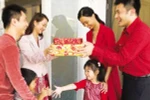 First visitors at Tet decide luck for the year 