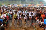 A traditional game of the Thai people (Photo: VNA)