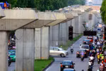 The Cat Linh - Ha Dong line of the railways is under construction (Photo: VNA)