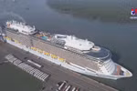 Luxury cruise vessel brings nearly 4,500 visitors to Vietnam