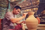 Artisan strives for preserving traditional pottery