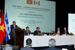 PM introduces investment opportunities to Canadian firms