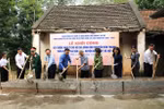 Hanoi builds, repairs houses for poor families
