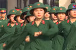 Women enlisting in the army