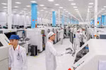 Exploring “Made in Vietnam” 5G smartphone factory