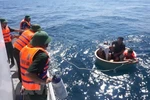 Filipino adrift at sea saved by Binh Dinh fishermen, border guards