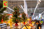 Christmas brings joy to shoppers, retailers alike
