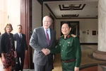 US Senate delegation visits Vietnam