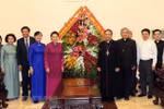 Top legislator extends Xmas greetings to Catholics in HCM City 
